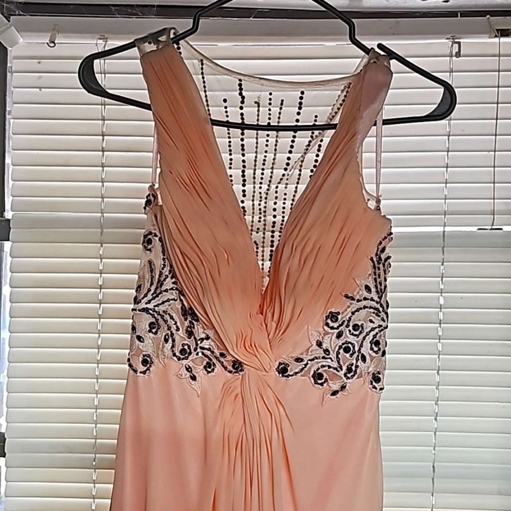 PROM DRESS - Picture 2 of 7